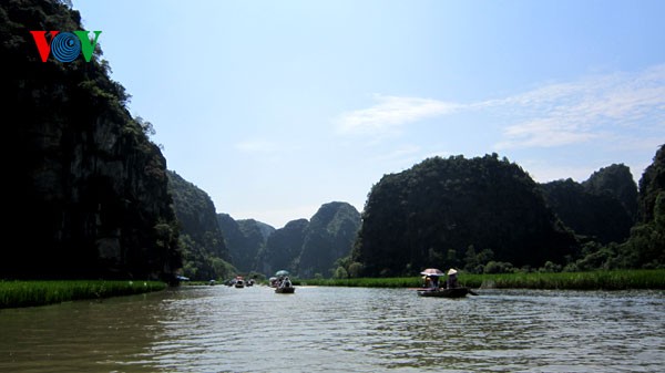 Tam Coc – Ha Long Bay on land - ảnh 16